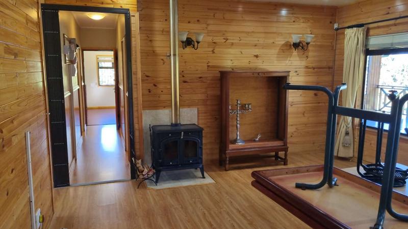 5 Bedroom Property for Sale in Rheenendal Western Cape